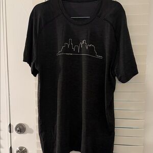 lululemon athletica Black Skyline Tee